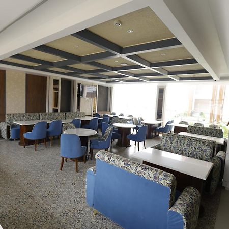 Nirvana Grand Hotel & Resort Gaya Exterior foto